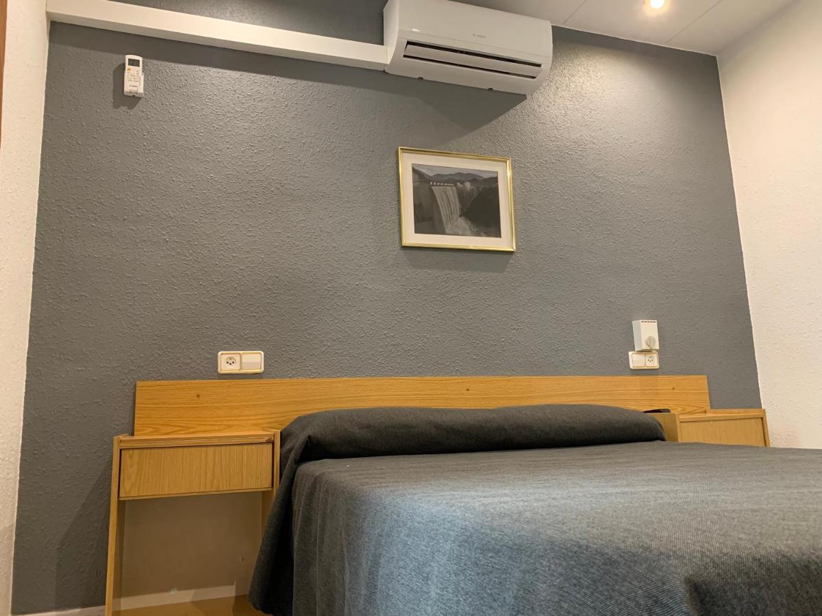 Hostal Tarres Angles Экстерьер фото