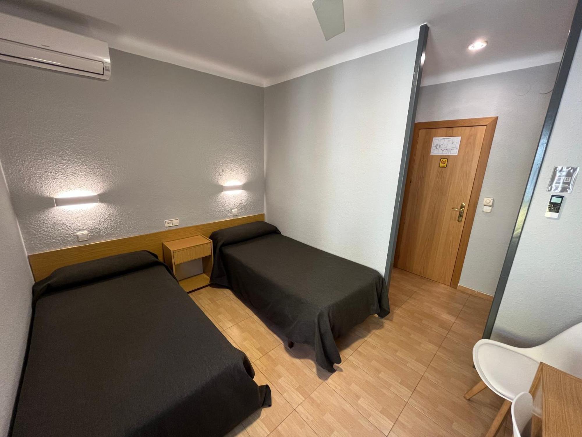 Hostal Tarres Angles Номер фото