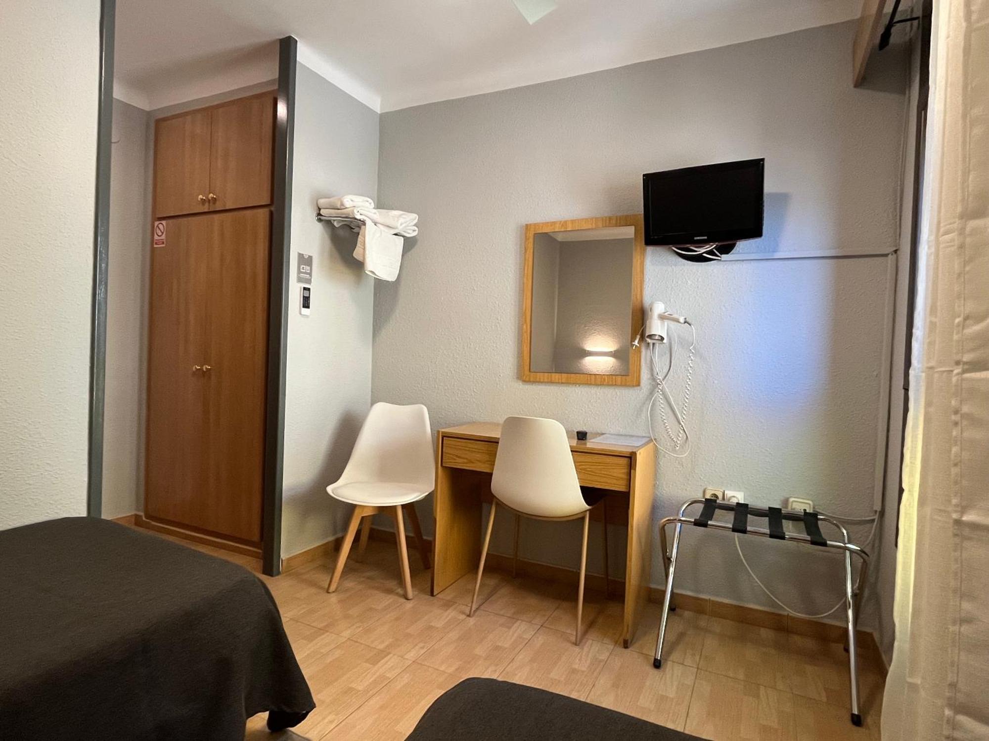 Hostal Tarres Angles Номер фото